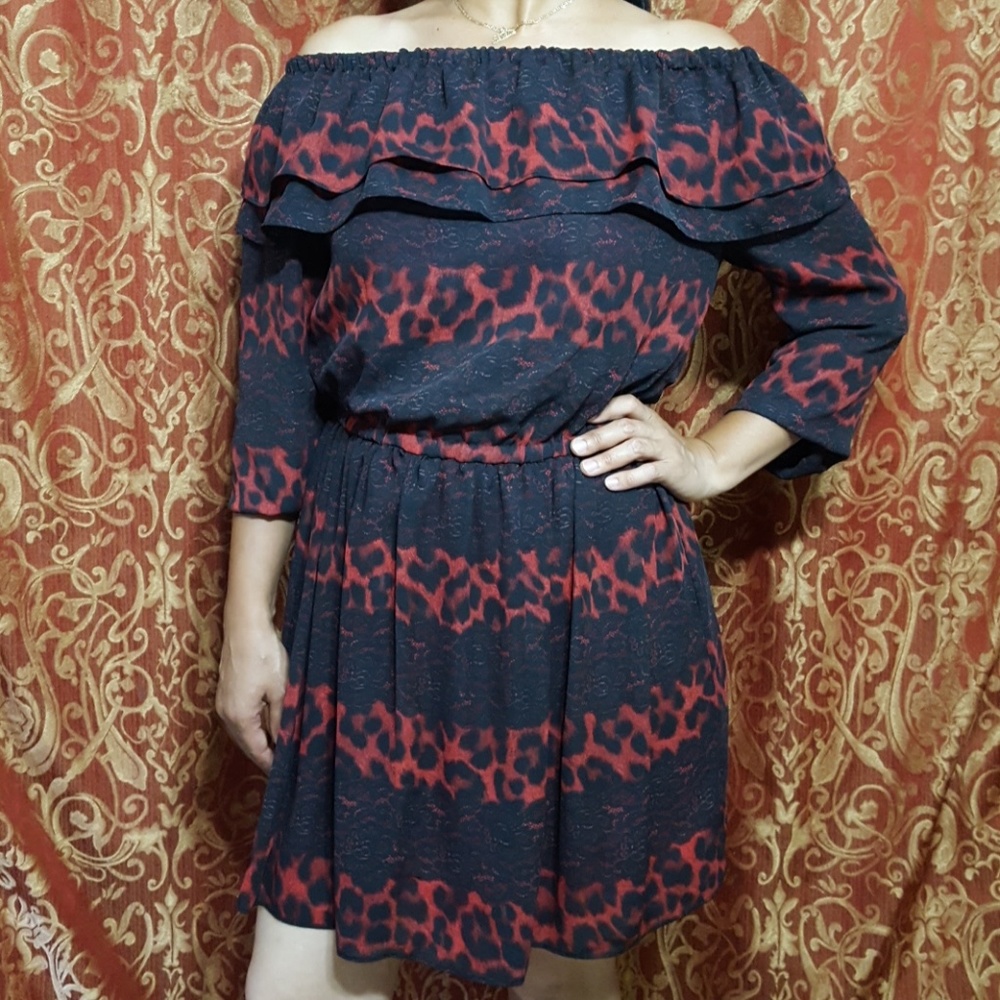 Dress - Picture 2 of 4